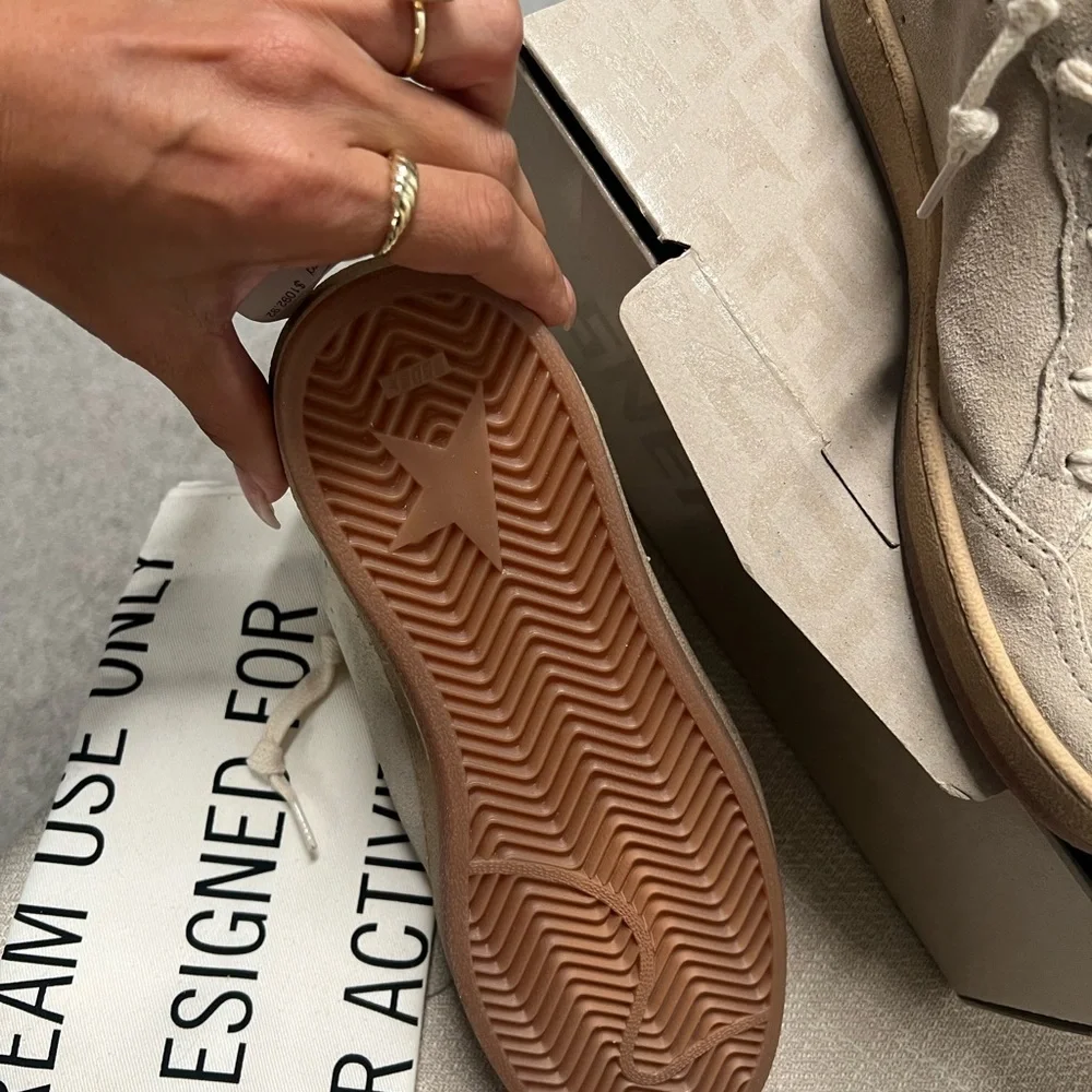 Golden Goose Tan Sneakers Low-Top Leather Suede - Picture 7 of 10